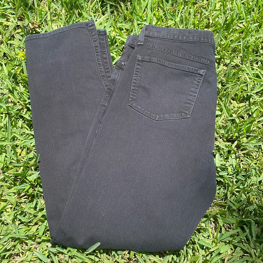 J Brand Black Tyler Jeans Distressed at the knees🖤